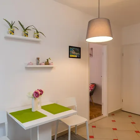 Guest house Lile 1 *
